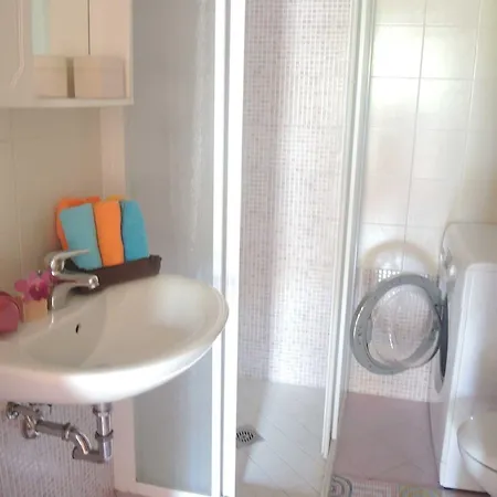 Apartment Spacious Flat Near Pluto