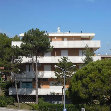 Spacious Flat Near Pluto Apartment Bibione